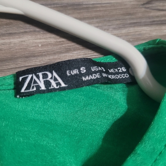 Zara Green Ruched One Sleeve Dress Size S Kelly Green Bodycon Edgy - Picture 6 of 7